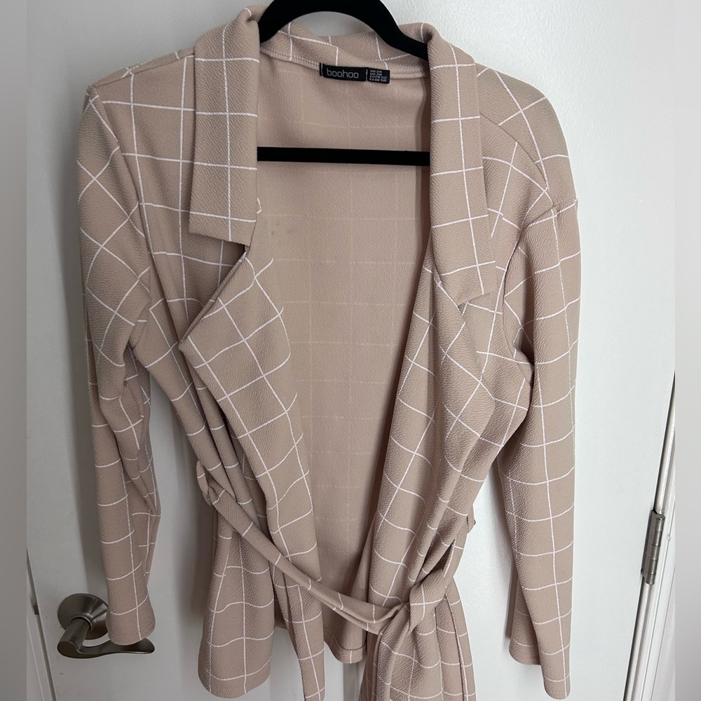 Boohoo beige plaid blazer and pants